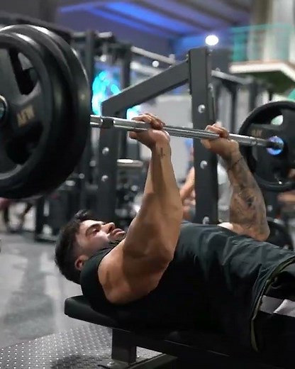 Close Grip Bench Press | Tricep Bench Press | Barbell Bench Press | Tricep Exercise | Tricep Workout