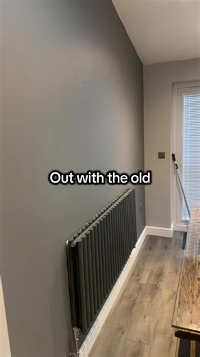 I’m in love with my freshly decorated kitchen ❤️❤️ I will never pick up a paint brush again 😂 #dulux #decorating #professional #fresh #fyp