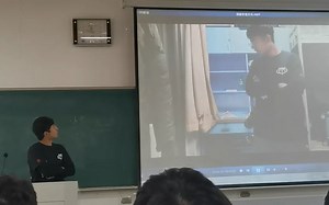 大学课堂上的“我 怼 我 自 己”