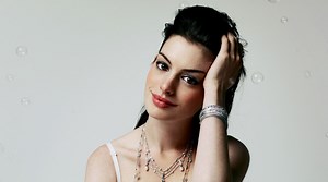 Anne Hathaway shuts fat shamers with powerful message | Anne Hathaway shuts fat shamers with powerful message