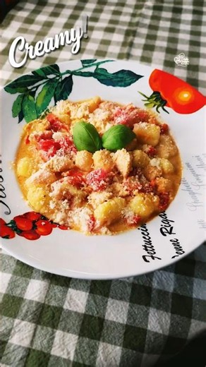 Creamy Chicken Pesto Gnocchi Bake | Easy Dinner Recipe ⭐