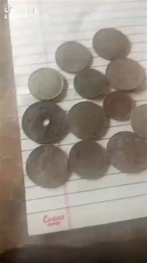 THESE 1/2 c 1c 2 c 5 c 10 c 20c 50c AND THE SILVER R1 COIN SETS WERE STRUCK AS PART OF THE SECOND DECIMAL ISSUE 1965 - 1990. IN 1962 IT WAS ANNOUNCED THAT A CHANGE IN SIZE, DESIGN AND METAL CONFENT OFCOINS WAS BEiNG the coins and CONSIDERED. THIS WAS PRIMÄRILY DUE TO THE INCREASE IN THE PRICE OF SILVER. VARIOUS PATTERNS WERE STRUCK FOR CONSIDERATION BY THE PARLIMENTARY COMMITTEE INVESTIGATING THIS AS THE INCREASED USE OF COIN AUTOMATION MACHINES REQUIRED LONG TERM USE OF THE COIN TYPES CHOSEN #f