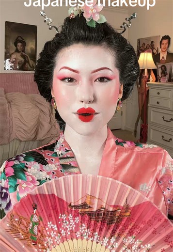 #japanese #geisha #japan #japanesemakeup #geishamakeup | Japanese Makeup