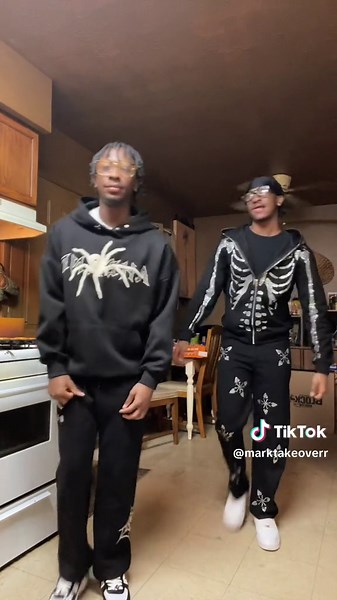 Beg for It Dance Tutorial by Mark Takeover | DC Us Jacket