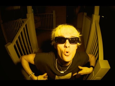 Waterparks - RED GUITAR (7PM MUSIC VIDEO)
