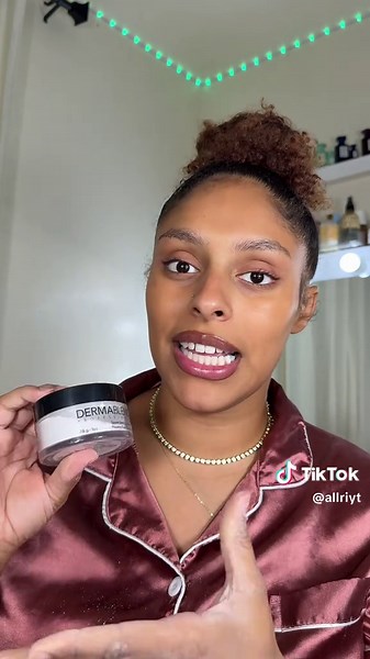 Understanding the Variety of Setting Powders in Makeup