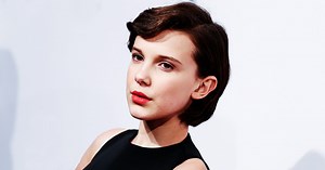 Your Favorite Stranger Things Star Just Posted The BEST Makeup Tutorial