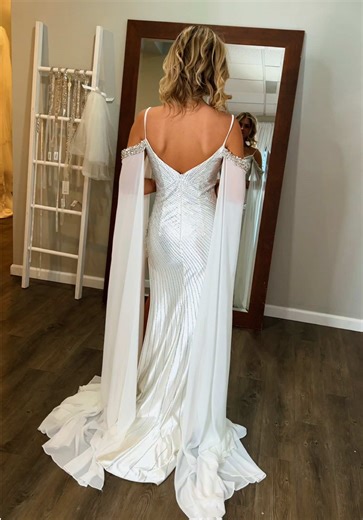 this dress is guaranteed to turn heads👀✨ #prom2026 #promdress #grandmarch #prom #dresses