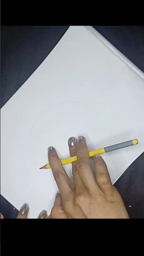 How to draw circles without compass. I made two circles in this video without using any tool.