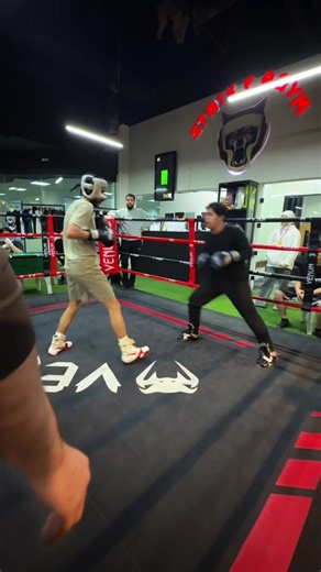 First round! ‏أول جولة #b#boxingf#fypv#viralvideof#fyppppppppppppppppppppppp