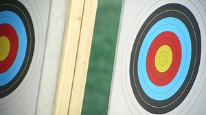 clip-1008715244-shooting-arrow-target