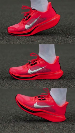 Nike's newest running shoe, choose your landing! Nike Pegasus Plus 2 👌