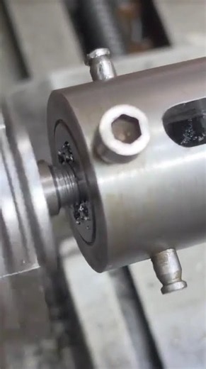 Easy Technique to Cut Smooth Threaded Bolts using Lathe