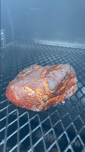 Low and slow smoked pork shoulder #bbq #recipes #pork #pulledpork #bbqpork