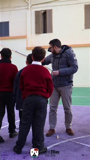 Solar system model showing scale in size and distance 🌑