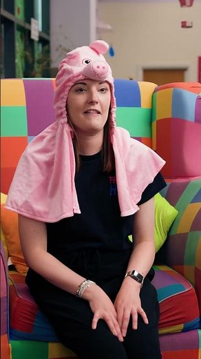 Learn animal Makaton signs with Katherine