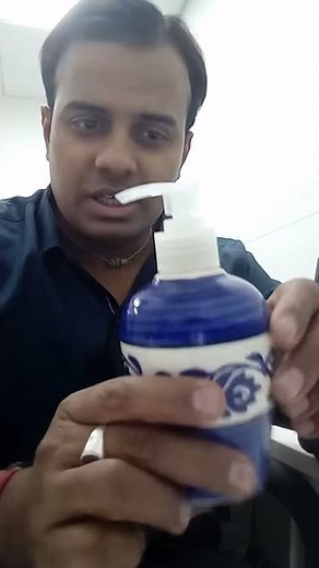 Easy way to open or lock a soap bottle