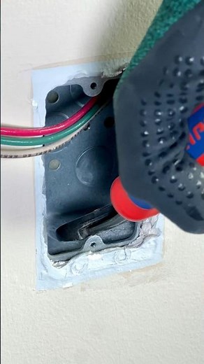 Electrician Quick Tip 2 - KO Removal Trick ⚡️
