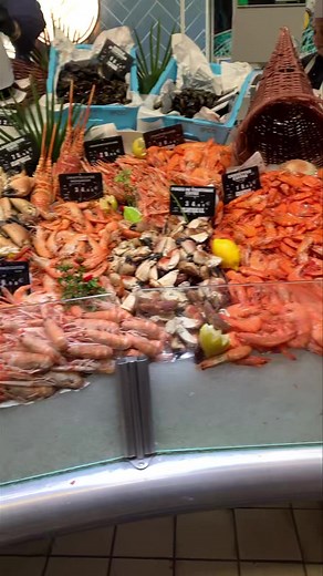 🐠 POISSONNERIE 🐠 ✨ Nous sommes très fiers de vous présenter notre sublime rayon pour les fêtes 🥳 🍽️ Entrées ou plats: poissons 🐟 ou fruits de mer 🦞 🫶 Pour de bonnes fêtes de fin d’année 👋 #intermarché #labouheyre #pissos #liposthey #escource #solférino #commensacq #lüe #ychoux #Noël #noel25 #noel2025 | Intermarché Labouheyre