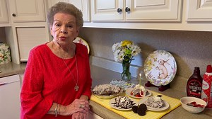 105K views · 6.1K reactions | Everybody say oh …. Oreo!! Easiest most delicious, most requested dessert from my grands …. Oreo Pie. (I love it when they request it because more room in my oven to cook other dishes!) Oreo Pie | MeMe’s Recipes | Facebook