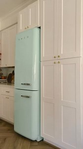 The pantry was getting to the point where stuff was falling out on me so I knew it was time to reorganize! Something that helps me create a more cohesive look is grouping a lot of similar products in the same area! #kitchendesign #kitchendecor #kitcheninspo #kitchenorganization #pantryorganization #homeorganization #myhomevibe #beforeandafter | Michelle Home decor