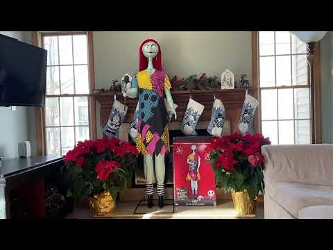 Gemmy Lifesize Sally Animatronic Figure - Spirit Halloween (The Nightmare Before Christmas)