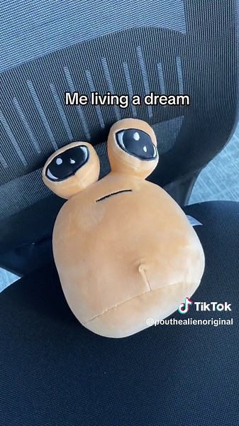 Living 9/5 dream #pou #real #fyp #alien