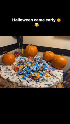 Halloween is just a few days away and I’m pretty sure I’ve replenished the trick or treat supplies at least 4 times now. Not gonna lie I hope limited kids come to the door so u can just keep the treats 😆 | Michael Lightning