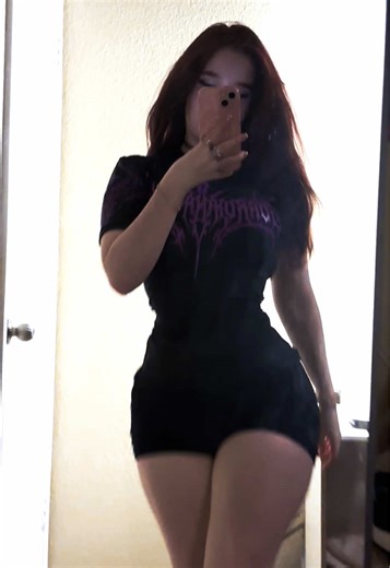 These @GUARDIAN ANGELS compressions will be gone soon :( get em while u can (code GONK) #gymgirl #altgirl #gym #gymootd #gymclothes