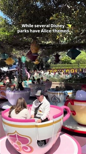 Disneyland Has an Alice in Wonderland Ride You CAN’T Find Anywhere Else! 🤯#disneyland