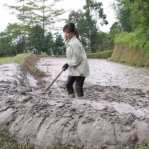 800K views · 21K reactions | Rural living combined with stunning landscapes. fixing and remodeling fish ponds, and dredging muck. | Natacha Letícia | Facebook