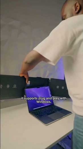 Grab 14″ Triple Laptop Screen Extender plug-and-play FHD IPS screens, adjustable , 0–180° rotation.