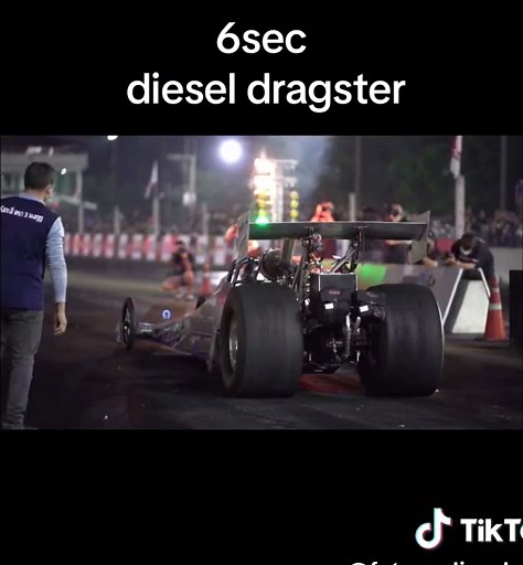 6second diesel dragster blows up #dragster #fyp #dieselpowersource #dragrace #rollcoal #topfueldragster #CapCut
