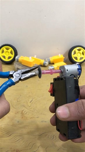 How to make a diy electric rust remover at home 🛠️⚡️🔋