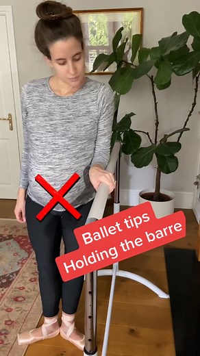 Proper Hand Placement for Ballet Barre Exercises
