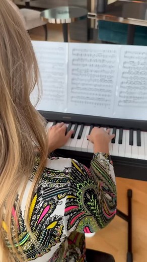 259K views · 1.1K reactions | Piano Version MEIN VERSPRECHEN *link zum Song in Bio* #musik #newsingle #patriceaminati #danielaminati #meinversprechen #piano | Daniel Aminati | Facebook