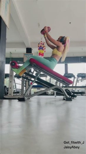 Decline bench crunches