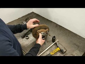 1998-2004 Ford F250 F350 Superduty Wheel Hub Needle Bearing Replacement (Save Money)