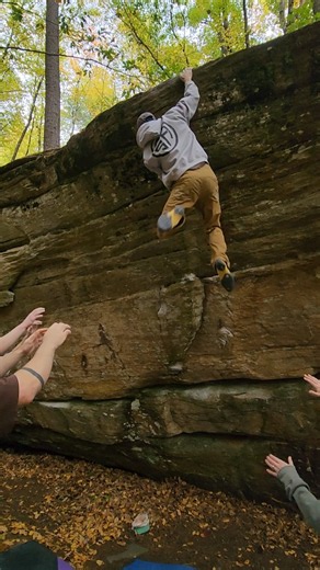 Sleeping Giant V5 at Happy Valley