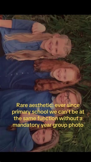 The Hilarious Height Difference: A Year Group Photo Tradition