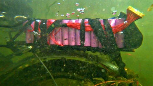 E-bike underwater test: Riding on the lake bottom
