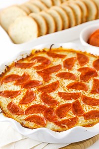 Pepperoni Pizza Dip - The Ultimate Cheesy Appetizer!