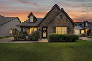 241 Tinker Trail, Burleson, TX 76028 - MLS 20995105 - Coldwell Banker