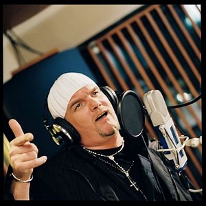Paroles et traduction de la chanson «Anton Aus Tirol (feat. Anton Aus Tirol)» par DJ Ötzi