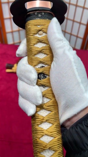 Custom samurai katana, with folded steel, Kobuse-gitae lamination, clay tempering, and sashikomi