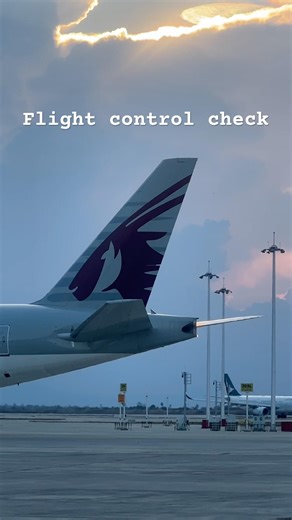Qatar Airways B777-300ER flight control check #qatarairways #aviation #fyp