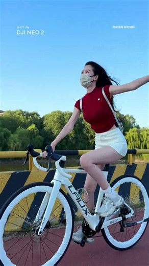 浑身充满能量蹬车比生产队的驴还起劲两栖户外人先感受夏天城野两栖潮流运动场大疆Ne2长途骑行vlg