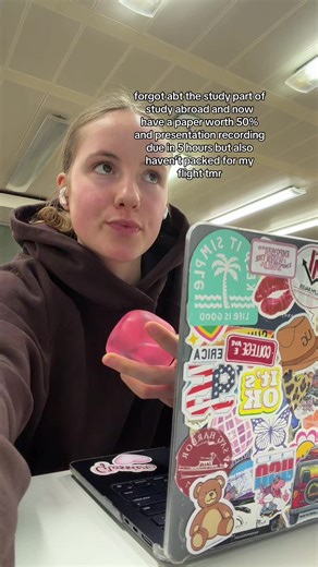 me, my nee doh, and chat split screen against the world #help #studyabroad