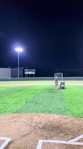 An absolute BOMB with the 2022 Easton Thing Bat 💣 🎥: @hittingwiththenation on IG #TeamEaston #Slowpitch #USSSA | Easton Slowpitch