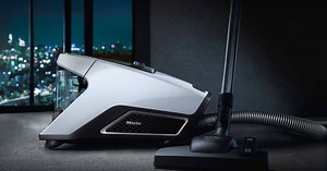 10K views · 85 reactions | Drei Filterstufen, starke Reinigungsleistung, komfortable Handhabung... Kaum zu toppen, unser beutelloser Wirbelwind - der neue Miele Staubsauger Blizzard CX1. | Miele | Facebook